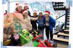 Kids-Donating-to-Toy-Room